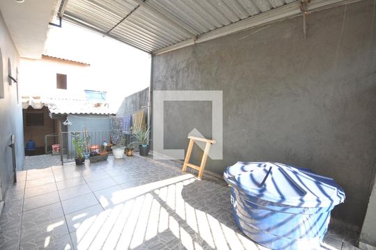 Garagem de casa à venda com 3 quartos, 120m² em Vila Medeiros, São Paulo