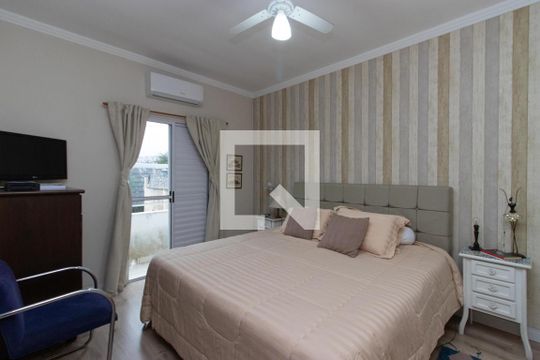 Quarto Suíte de casa para alugar com 3 quartos, 194m² em Tremembé, São Paulo