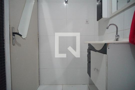 Banheiro de apartamento para alugar com 2 quartos, 58m² em Ouro Branco, Novo Hamburgo