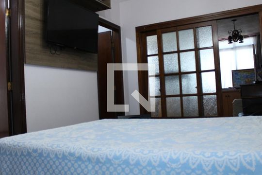 Quarto de casa à venda com 3 quartos, 200m² em Parque Residencial Oratorio, São Paulo