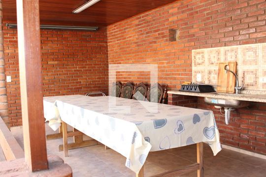 Área comum de casa à venda com 3 quartos, 200m² em Parque Residencial Oratorio, São Paulo