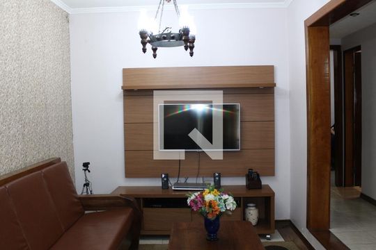 Sala de casa à venda com 3 quartos, 200m² em Parque Residencial Oratorio, São Paulo