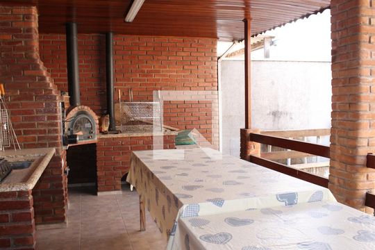 Área comum de casa à venda com 3 quartos, 200m² em Parque Residencial Oratorio, São Paulo