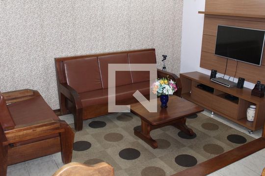 Sala de casa à venda com 3 quartos, 200m² em Parque Residencial Oratorio, São Paulo