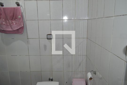 Banheiro de casa à venda com 4 quartos, 150m² em Cambuci, São Paulo