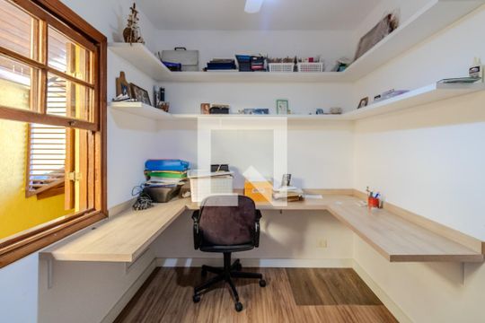 Quarto 1 de casa para alugar com 3 quartos, 180m² em Vila Suzana, São Paulo