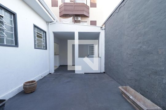 Quintal de casa para alugar com 2 quartos, 120m² em Jardim Sumaré, Ribeirão Preto