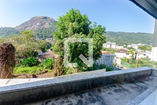 Suíte de casa de condomínio à venda com 3 quartos, 145m² em São Francisco, Niterói