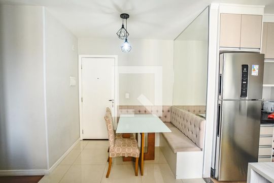 Sala de apartamento para alugar com 2 quartos, 47m² em Jardim Utinga, Santo André