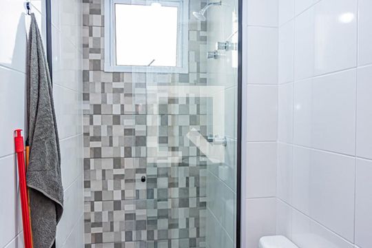 Banheiro de apartamento à venda com 2 quartos, 46m² em Jardim Iris, São Paulo