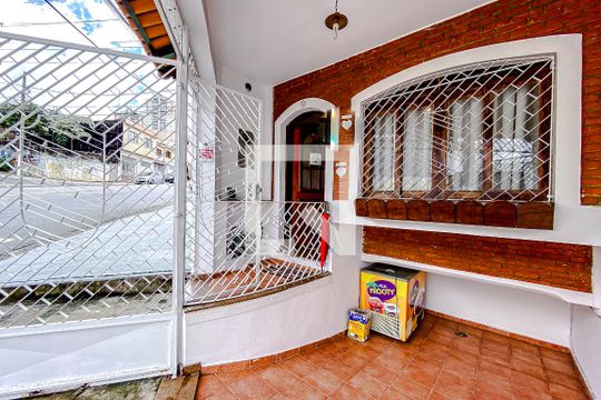 Garagem de casa à venda com 2 quartos, 170m² em Vila Bertioga, São Paulo