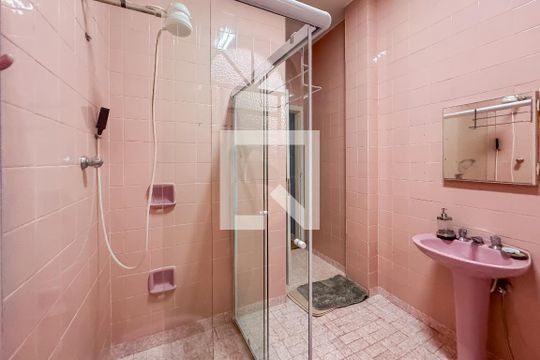 Banheiro Corredor de casa para alugar com 3 quartos, 205m² em Vila Mariana, São Paulo