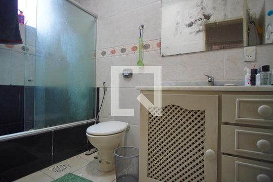 Banheiro Corredor de apartamento à venda com 2 quartos, 72m² em Petrópolis, Porto Alegre