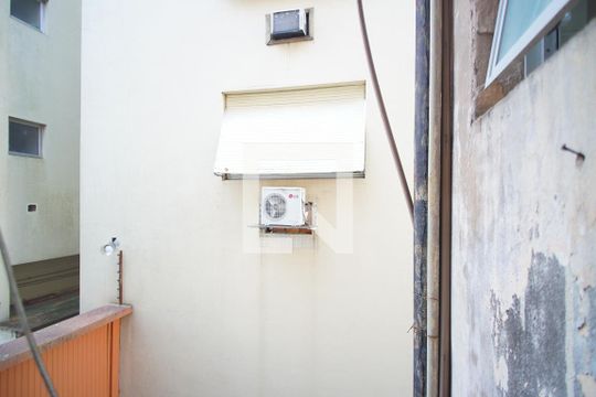 Sala - Vista de apartamento à venda com 2 quartos, 72m² em Petrópolis, Porto Alegre