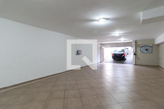 Garagem de casa à venda com 3 quartos, 222m² em Tucuruvi, São Paulo