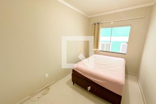 Quarto  de apartamento para alugar com 2 quartos, 70m² em Ingleses do Rio Vermelho, Florianópolis