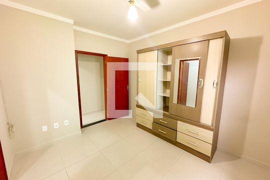 Suíte de apartamento para alugar com 2 quartos, 70m² em Ingleses do Rio Vermelho, Florianópolis