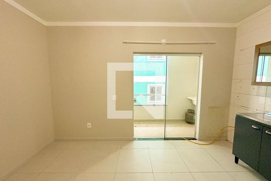 Sala de apartamento para alugar com 2 quartos, 70m² em Ingleses do Rio Vermelho, Florianópolis
