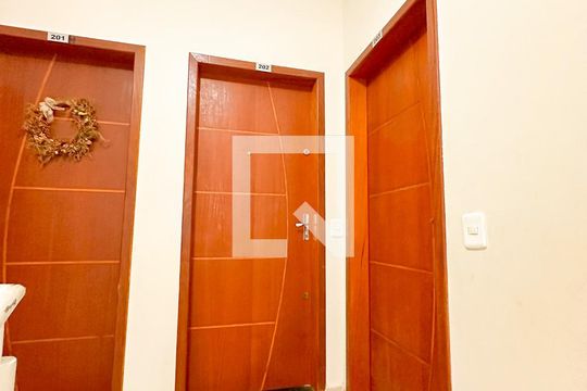 Hall social de apartamento para alugar com 2 quartos, 70m² em Ingleses do Rio Vermelho, Florianópolis