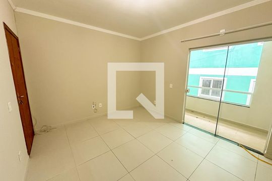 Sala de apartamento para alugar com 2 quartos, 70m² em Ingleses do Rio Vermelho, Florianópolis