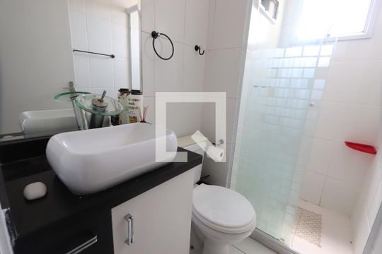 Banheiro de apartamento para alugar com 2 quartos, 49m² em Jardim Vila Formosa, São Paulo