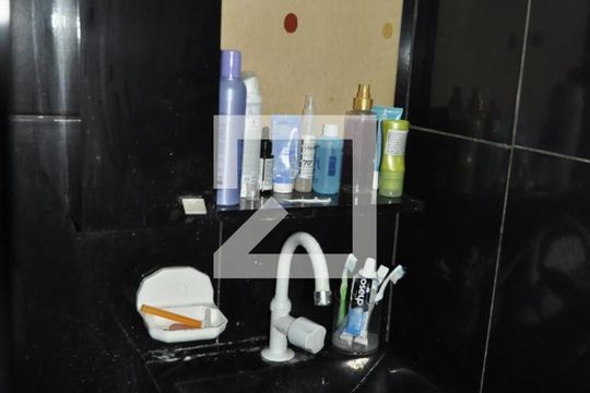 Banheiro de apartamento para alugar com 1 quarto, 38m² em Pilares, Rio de Janeiro