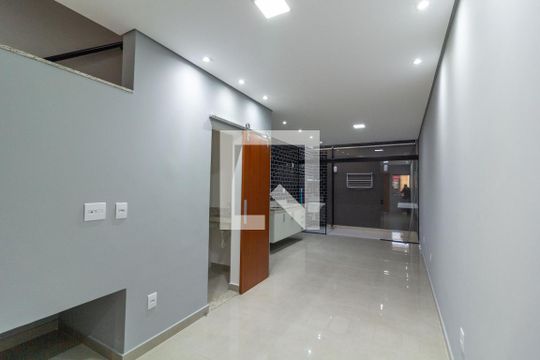 Casa à venda com 2 quartos, 100m² em Vila Carrão, São Paulo
