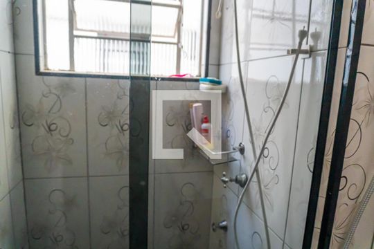 Banheiro de apartamento à venda com 2 quartos, 50m² em Jardim Santa Cruz, Campinas