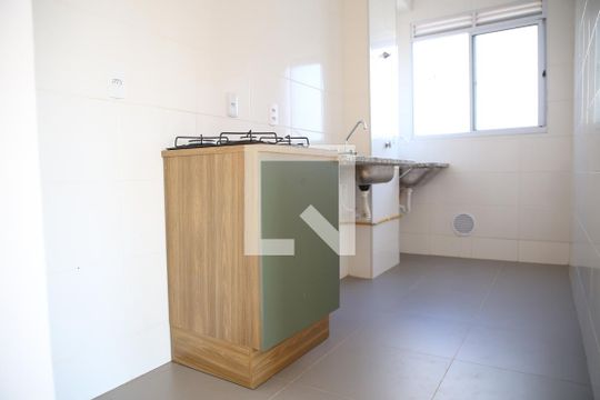 Cozinha de apartamento para alugar com 2 quartos, 46m² em Setor Faiçalville, Goiânia