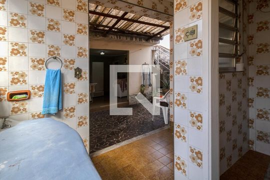 área de serviço1 de casa para alugar com 4 quartos, 240m² em Vila Gumercindo, São Paulo