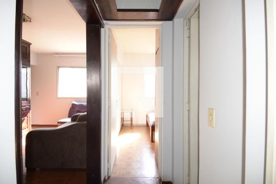 Corredor de apartamento à venda com 2 quartos, 50m² em Liberdade, São Paulo