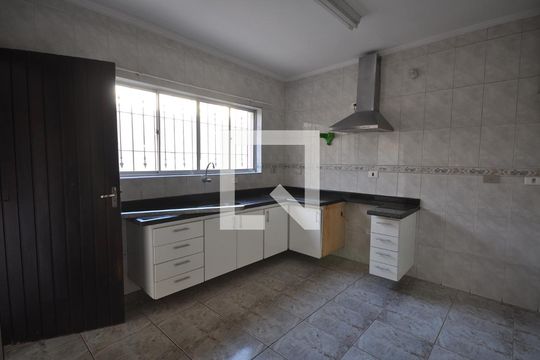 Cozinha de casa para alugar com 4 quartos, 360m² em Jardim Guanca, São Paulo