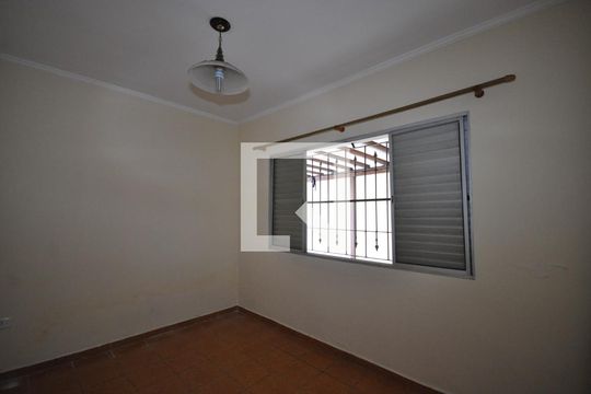 Quarto 5 de casa para alugar com 4 quartos, 360m² em Jardim Guanca, São Paulo