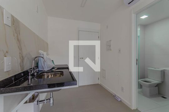 Cozinha de kitnet/studio para alugar com 1 quarto, 26m² em Ipiranga, São Paulo