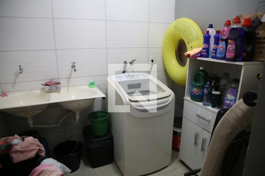 Área de Serviço de casa à venda com 4 quartos, 261m² em Parque Anhanguera, Goiânia