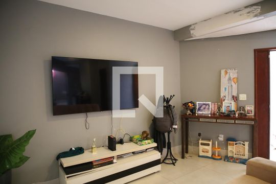 Sala de casa à venda com 4 quartos, 261m² em Parque Anhanguera, Goiânia