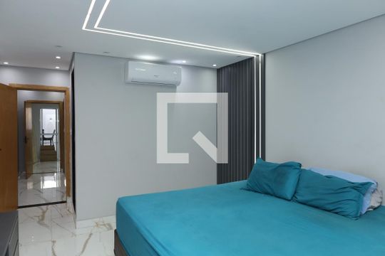 Quarto  de casa à venda com 3 quartos, 250m² em Vila Santana, São Paulo