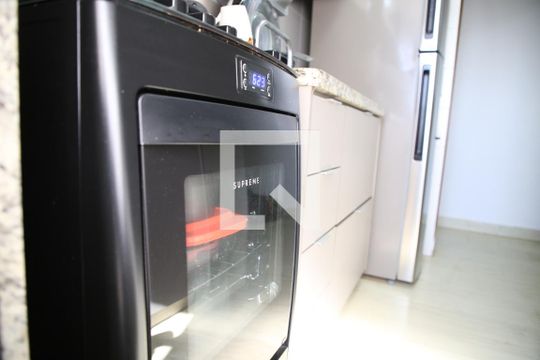 Cozinha de apartamento à venda com 2 quartos, 56m² em Village Veneza, Goiânia