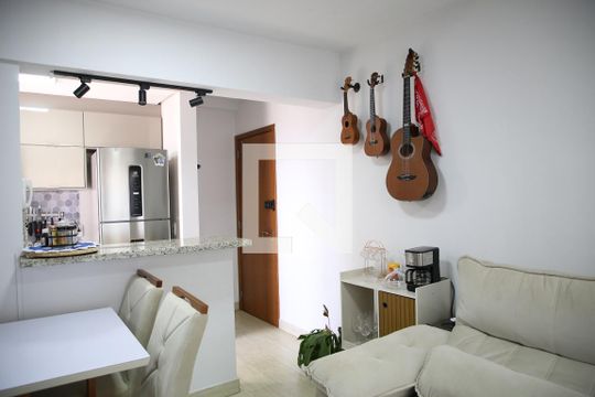 Sala de apartamento à venda com 2 quartos, 56m² em Village Veneza, Goiânia