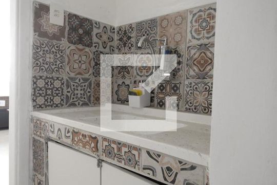 Cozinha de apartamento à venda com 1 quarto, 25m² em Liberdade, São Paulo