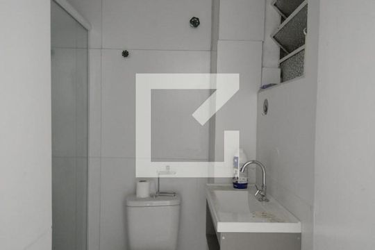 Banheiro de apartamento à venda com 1 quarto, 25m² em Liberdade, São Paulo