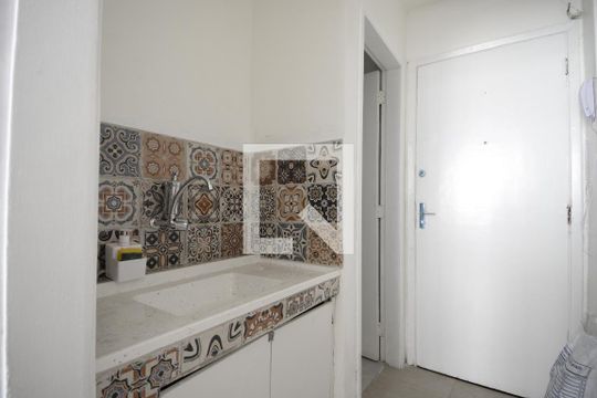 Cozinha de apartamento à venda com 1 quarto, 25m² em Liberdade, São Paulo
