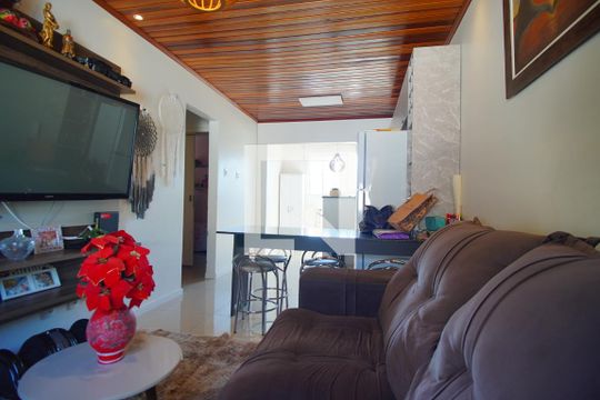 Casa à venda com 4 quartos, 100m² em Jardim Carvalho, Porto Alegre