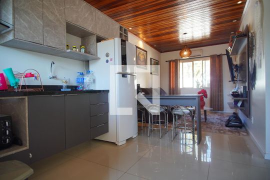 Cozinha de casa à venda com 4 quartos, 100m² em Jardim Carvalho, Porto Alegre