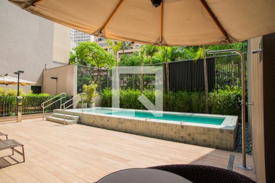 Área comum - Piscina de apartamento para alugar com 1 quarto, 29m² em Bela Vista, São Paulo
