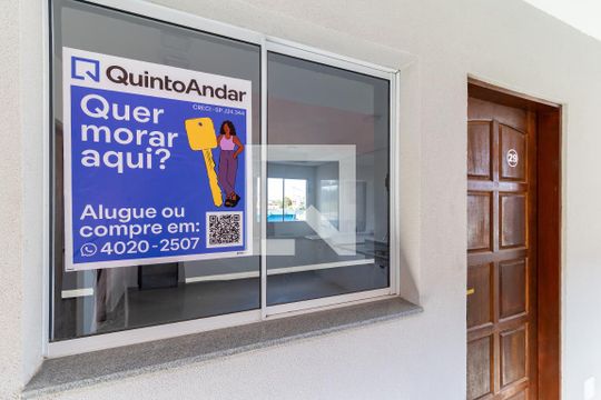 Plaquinha de apartamento para alugar com 2 quartos, 40m² em Vila Taquari, São Paulo