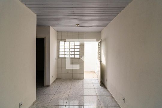 Sala/Cozinha de casa para alugar com 2 quartos, 42m² em Camaquã, Porto Alegre