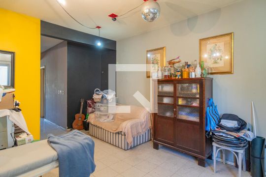 Sala de casa para alugar com 4 quartos, 300m² em Cidade Baixa, Porto Alegre