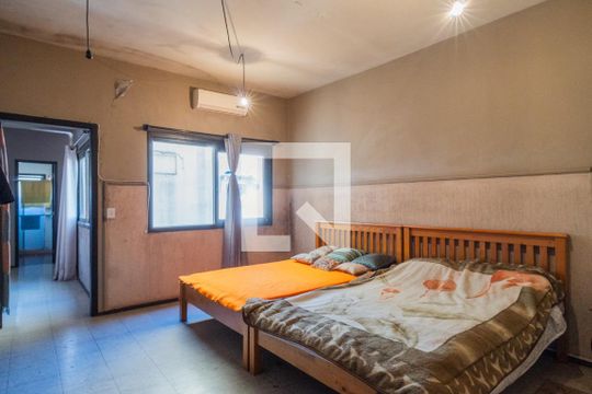 Quarto 2 de casa para alugar com 4 quartos, 300m² em Cidade Baixa, Porto Alegre