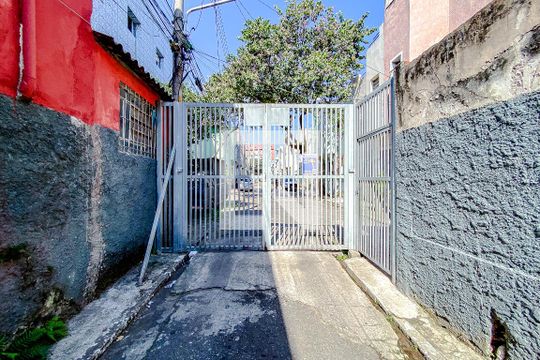 Fachada de casa à venda com 4 quartos, 70m² em Brás, São Paulo